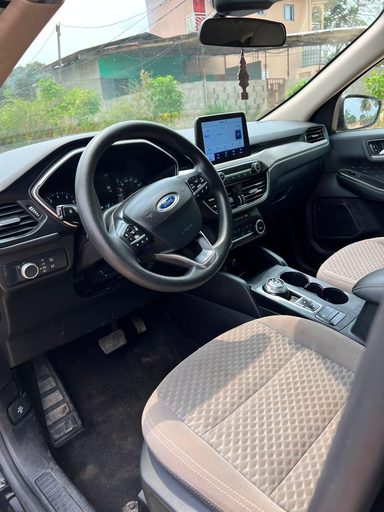 Ford Escape photo